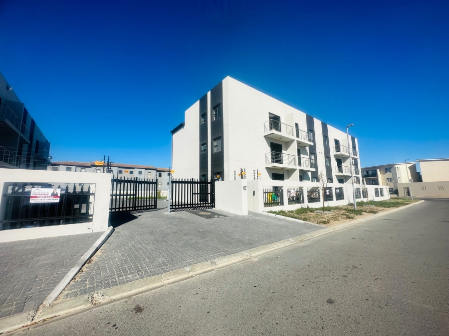2 Bedroom Property for Sale in Parklands Western Cape